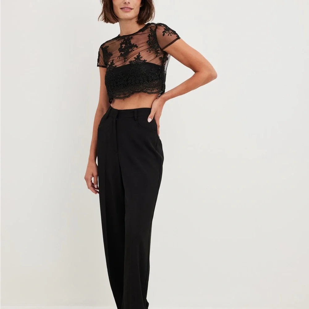 Elegant Black Lace Crop Top